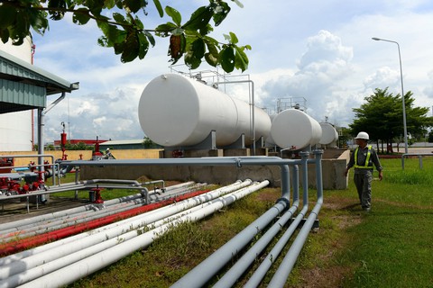 Doanh nghiệp kêu thiếu xăng, lo đứt nguồn cung - Ảnh 1. Doanh nghiệp kêu thiếu xăng, lo đứt nguồn cung - Ảnh 1.