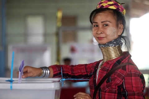 Thái Lan cấm bia rượu trong ngày bầu cử - Ảnh 2. Thái Lan cấm bia rượu trong ngày bầu cử - Ảnh 2.