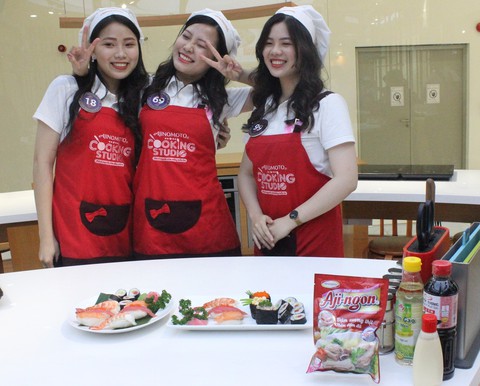 Sắp lộ diện Đại sứ thiện chí Hoa Anh Đào 2019 - Ảnh 3. Sắp lộ diện Đại sứ thiện chí Hoa Anh Đào 2019 - Ảnh 3.
