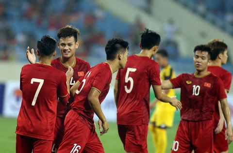 Vì sao cầu thủ U23 VN mặc áo đấu không có tên sau lưng? - Ảnh 1. Vì sao cầu thủ U23 VN mặc áo đấu không có tên sau lưng? - Ảnh 1.