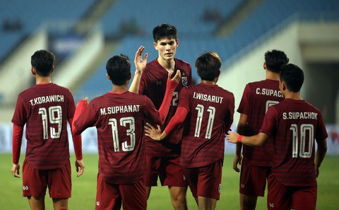 Vì sao cầu thủ U23 VN mặc áo đấu không có tên sau lưng? - Ảnh 2. Vì sao cầu thủ U23 VN mặc áo đấu không có tên sau lưng? - Ảnh 2.