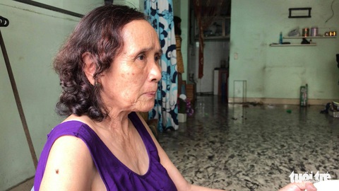 Nam thanh niên liều mình lao vào đám cháy cứu 2 cụ già - Ảnh 3. Nam thanh niên liều mình lao vào đám cháy cứu 2 cụ già - Ảnh 3.