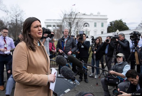 Nhà Trắng không bổ sung lệnh trừng phạt Triều Tiên: Tổng thống Trump thích Chủ tịch Kim - Ảnh 1. Nhà Trắng không bổ sung lệnh trừng phạt Triều Tiên: Tổng thống Trump thích Chủ tịch Kim - Ảnh 1.
