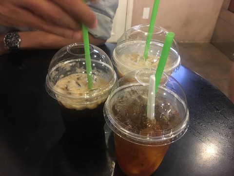Dân công sở muốn thoát cảnh ly nhựa, hộp xốp có dễ không? - Ảnh 2. Dân công sở muốn thoát cảnh ly nhựa, hộp xốp có dễ không? - Ảnh 2.
