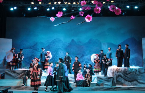 Chuyện tình Khau Vai, Đoạt hồn, Lôi vũ... mở lối mới cho cải lương - Ảnh 1. Chuyện tình Khau Vai, Đoạt hồn, Lôi vũ... mở lối mới cho cải lương - Ảnh 1.