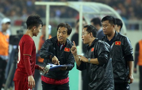Những người hùng thầm lặng sau chiến thắng của U23 Việt Nam - Ảnh 1. Những người hùng thầm lặng sau chiến thắng của U23 Việt Nam - Ảnh 1.