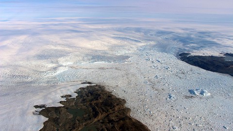 Sông băng ở Greenland dày lên sau nhiều năm tan chảy - Ảnh 1. Sông băng ở Greenland dày lên sau nhiều năm tan chảy - Ảnh 1.