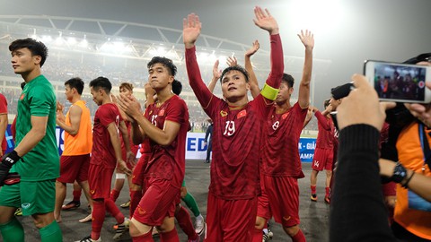 Các cựu tuyển thủ: U23 Việt Nam khiến người Thái lần đầu bất lực - Ảnh 1. Các cựu tuyển thủ: U23 Việt Nam khiến người Thái lần đầu bất lực - Ảnh 1.