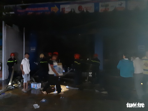 Tiền Giang: Cháy lớn tại cửa hàng xe gắn máy, nhiều xe bị thiêu rụi - Ảnh 5. Tiền Giang: Cháy lớn tại cửa hàng xe gắn máy, nhiều xe bị thiêu rụi - Ảnh 5.