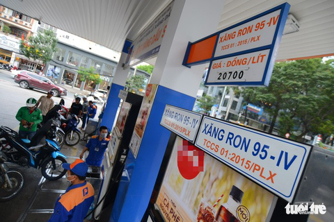 Hai tháng rưỡi, chi 1,6 tỉ USD nhập xăng dầu - Ảnh 1. Hai tháng rưỡi, chi 1,6 tỉ USD nhập xăng dầu - Ảnh 1.