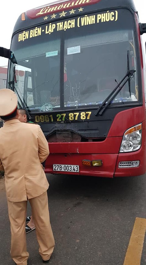 Tai nạn thảm khốc giữa xe khách và đoàn đưa tang: 7 người chết - Ảnh 11. Tai nạn thảm khốc giữa xe khách và đoàn đưa tang: 7 người chết - Ảnh 11.