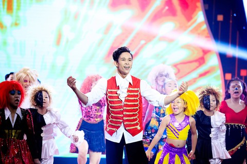 Tái hiện nhạc kịch Greatest Showman, Mạnh Quyền vô địch Tinh hoa hội tụ - Ảnh 1. Tái hiện nhạc kịch Greatest Showman, Mạnh Quyền vô địch Tinh hoa hội tụ - Ảnh 1.