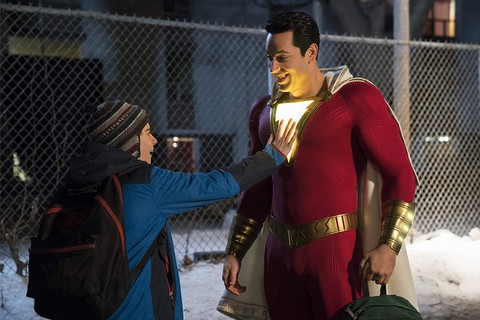 Shazam!: siêu anh hùng tướng phụ huynh, hồn học sinh - Ảnh 4. Shazam!: siêu anh hùng tướng phụ huynh, hồn học sinh - Ảnh 4.