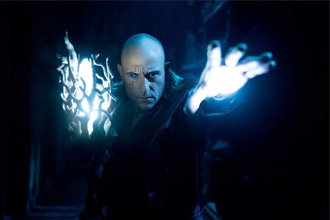 Shazam!: siêu anh hùng tướng phụ huynh, hồn học sinh - Ảnh 6. Shazam!: siêu anh hùng tướng phụ huynh, hồn học sinh - Ảnh 6.