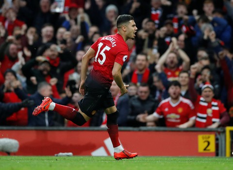 Lukaku lập cú đúp, M.U ngược dòng đá bại Southampton - Ảnh 1. Lukaku lập cú đúp, M.U ngược dòng đá bại Southampton - Ảnh 1.