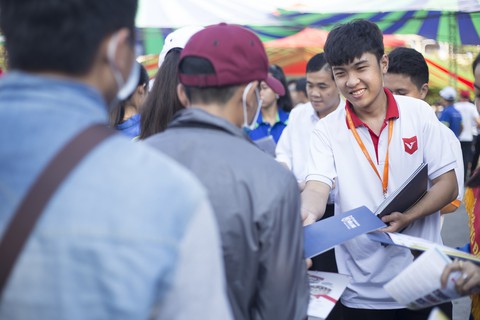 5.000 học sinh Phú Yên rộn ràng ngày Tư vấn tuyển sinh - Ảnh 4. 5.000 học sinh Phú Yên rộn ràng ngày Tư vấn tuyển sinh - Ảnh 4.