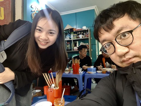 Đài Ả Rập khen ẩm thực đường phố Việt Nam độc đáo và hấp dẫn - Ảnh 1. Đài Ả Rập khen ẩm thực đường phố Việt Nam độc đáo và hấp dẫn - Ảnh 1.