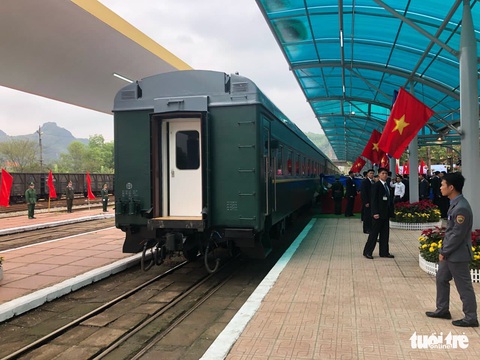 Chủ tịch Kim Jong Un vẫy chào Việt Nam, tàu rời ga Đồng Đăng - Ảnh 5. Chủ tịch Kim Jong Un vẫy chào Việt Nam, tàu rời ga Đồng Đăng - Ảnh 5.