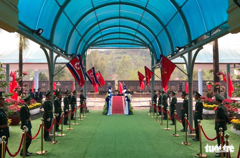 Chủ tịch Kim Jong Un vẫy chào Việt Nam, tàu rời ga Đồng Đăng - Ảnh 21. Chủ tịch Kim Jong Un vẫy chào Việt Nam, tàu rời ga Đồng Đăng - Ảnh 21.