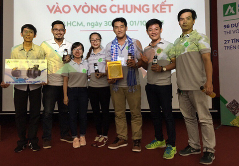 Kỹ sư 8X khởi nghiệp từ hoa lá - Ảnh 1. Kỹ sư 8X khởi nghiệp từ hoa lá - Ảnh 1.