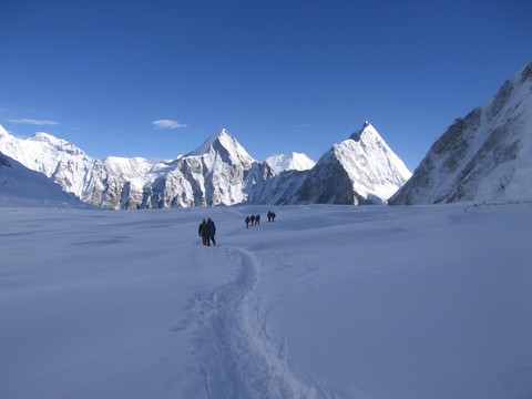 Người Việt Nam trẻ tuổi nhất chinh phục Everest thi chạy 42km ở Bắc cực - Ảnh 6. Người Việt Nam trẻ tuổi nhất chinh phục Everest thi chạy 42km ở Bắc cực - Ảnh 6.