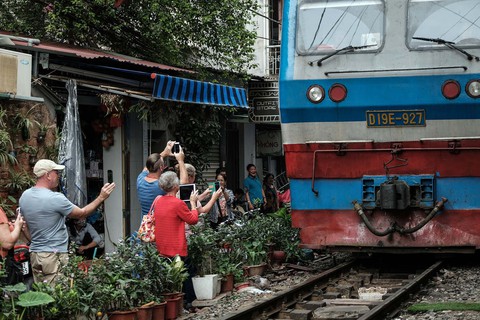 Đừng đùa với tàu lửa - Ảnh 3. Đừng đùa với tàu lửa - Ảnh 3.