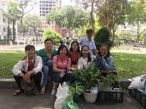 Hội mê trồng cây, họp chợ tặng nhau miễn phí - Ảnh 1. Hội mê trồng cây, họp chợ tặng nhau miễn phí - Ảnh 1.