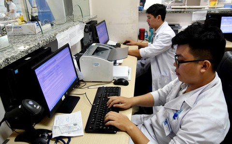 Bệnh án điện tử giúp người bệnh giảm chờ đợi - Ảnh 3. Bệnh án điện tử giúp người bệnh giảm chờ đợi - Ảnh 3.