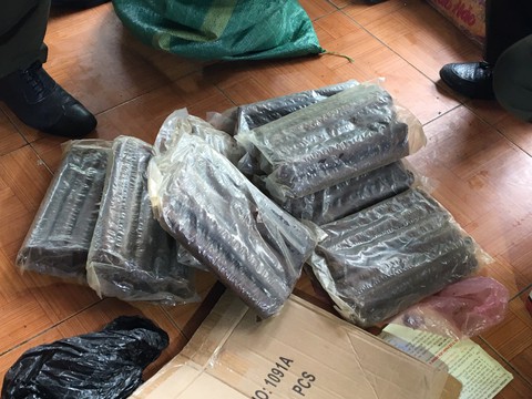 Cụ bà 79 tuổi tàng trữ 153kg thuốc nổ, 2.300 kíp nổ - Ảnh 2. Cụ bà 79 tuổi tàng trữ 153kg thuốc nổ, 2.300 kíp nổ - Ảnh 2.
