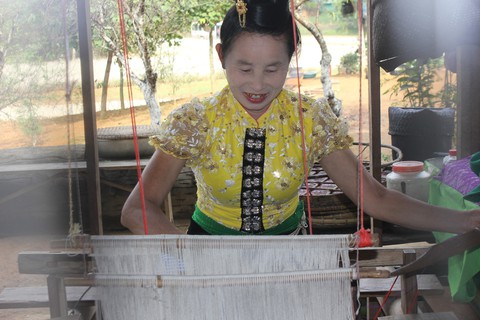 Chi hơn 200 tỉ bảo tồn trang phục truyền thống, hiệu quả quá mơ hồ! - Ảnh 5. Chi hơn 200 tỉ bảo tồn trang phục truyền thống, hiệu quả quá mơ hồ! - Ảnh 5.