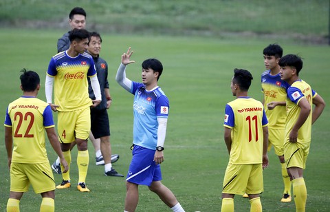 U-23 Việt Nam đón hai trợ lý mới ngày đầu tập trung - Ảnh 3. U-23 Việt Nam đón hai trợ lý mới ngày đầu tập trung - Ảnh 3.