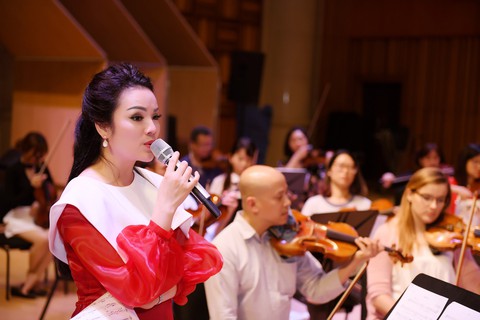 Liveshow Trở về của Tân Nhàn diễn ra vào ngày 16-3 - Ảnh 1. Liveshow Trở về của Tân Nhàn diễn ra vào ngày 16-3 - Ảnh 1.