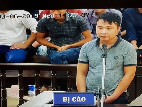 Vụ đánh bạc ngàn tỉ: VKS đề nghị không tịch thu tiền, bị cáo vẫn xin nộp - Ảnh 1. Vụ đánh bạc ngàn tỉ: VKS đề nghị không tịch thu tiền, bị cáo vẫn xin nộp - Ảnh 1.