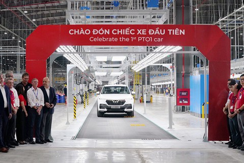 Cận cảnh xe chiếc VinFast Lux SA2.0 đầu tiên vừa xuất xưởng - Ảnh 1. Cận cảnh xe chiếc VinFast Lux SA2.0 đầu tiên vừa xuất xưởng - Ảnh 1.