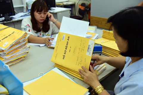 Trước bệnh án điện tử, xem hành trình của một bệnh án... giấy - Ảnh 9. Trước bệnh án điện tử, xem hành trình của một bệnh án... giấy - Ảnh 9.