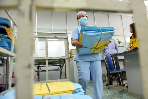 Trước bệnh án điện tử, xem hành trình của một bệnh án... giấy - Ảnh 7. Trước bệnh án điện tử, xem hành trình của một bệnh án... giấy - Ảnh 7.
