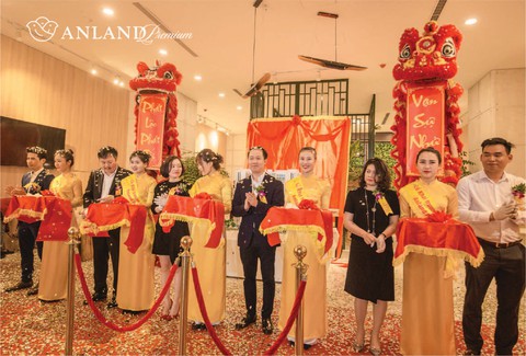 Giao dịch sôi động trong lễ khai trương căn hộ mẫu Anland Premium - Ảnh 1. Giao dịch sôi động trong lễ khai trương căn hộ mẫu Anland Premium - Ảnh 1.