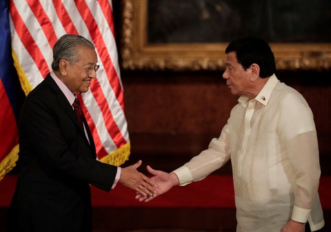 Malaysia, Philippines cam kết bảo đảm tự do đi lại trên Biển Đông - Ảnh 1. Malaysia, Philippines cam kết bảo đảm tự do đi lại trên Biển Đông - Ảnh 1.