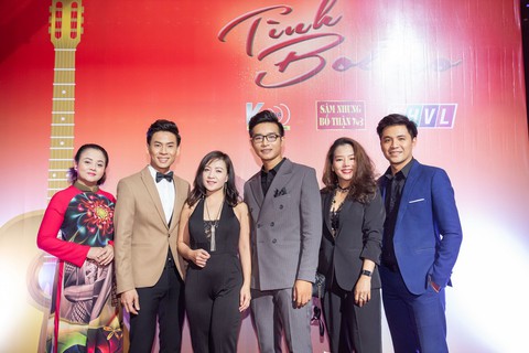 Người viết trẻ Hamlet Trương theo đuổi nghiệp cầm ca cùng Tình bolero - Ảnh 2. Người viết trẻ Hamlet Trương theo đuổi nghiệp cầm ca cùng Tình bolero - Ảnh 2.
