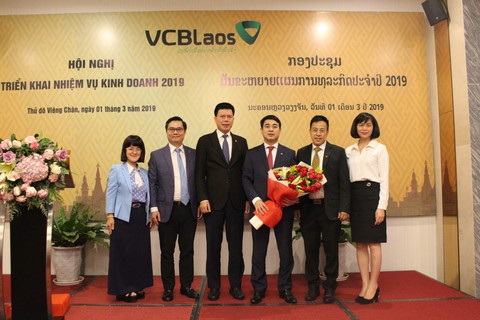 Vietcombank Lào tổ chức Hội nghị triển khai nhiệm vụ kinh doanh năm 2019 - Ảnh 1. Vietcombank Lào tổ chức Hội nghị triển khai nhiệm vụ kinh doanh năm 2019 - Ảnh 1.