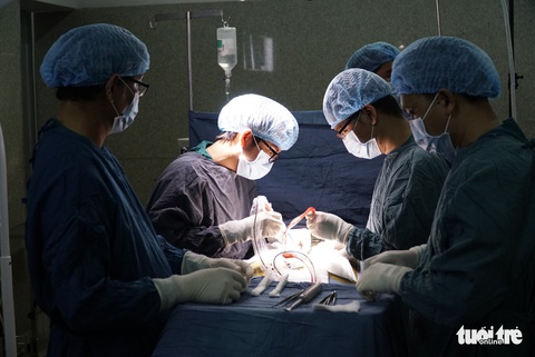 Đồng Tháp: Tiếp nhận phẫu thuật thoát vị đĩa đệm tại tuyến tỉnh - Ảnh 1. Đồng Tháp: Tiếp nhận phẫu thuật thoát vị đĩa đệm tại tuyến tỉnh - Ảnh 1.