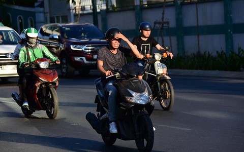 Nam Bộ nắng nóng hơn, vì sao? - Ảnh 1. Nam Bộ nắng nóng hơn, vì sao? - Ảnh 1.
