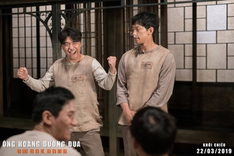 Bi Rain trầy trụa, đen nhẻm trong Ông hoàng đường đua - Ảnh 6. Bi Rain trầy trụa, đen nhẻm trong Ông hoàng đường đua - Ảnh 6.