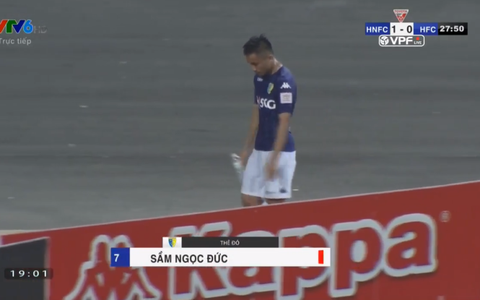 Những pha bạo lực khiến V-League rúng động - Ảnh 7. Những pha bạo lực khiến V-League rúng động - Ảnh 7.