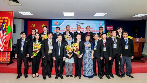 Học ở Đại học Sư phạm kỹ thuật TP.HCM không lo thất nghiệp - Ảnh 1. Học ở Đại học Sư phạm kỹ thuật TP.HCM không lo thất nghiệp - Ảnh 1.