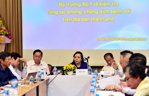 Hơn 139.000 trẻ ở TP.HCM không tiêm vacxin sởi - rubella - Ảnh 3. Hơn 139.000 trẻ ở TP.HCM không tiêm vacxin sởi - rubella - Ảnh 3.