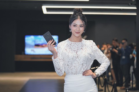4 nàng hoa hậu xuất hiện tại sự kiện công nghệ lớn nhất nửa đầu năm - Ảnh 3. 4 nàng hoa hậu xuất hiện tại sự kiện công nghệ lớn nhất nửa đầu năm - Ảnh 3.