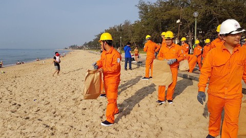 Giờ Trái đất 2019: cả nước tiết kiệm 917 triệu đồng tiền điện - Ảnh 3. Giờ Trái đất 2019: cả nước tiết kiệm 917 triệu đồng tiền điện - Ảnh 3.