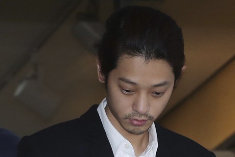 Jung Joon Young có thể bị truy tố tội quay lén và phát tán video sex - Ảnh 1. Jung Joon Young có thể bị truy tố tội quay lén và phát tán video sex - Ảnh 1.