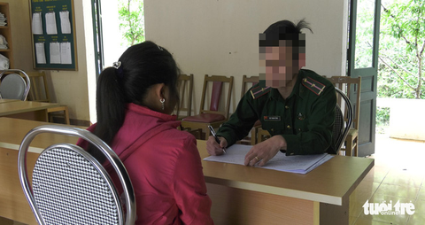 Giải cứu thiếu nữ bị lừa bán ở khu vực biên giới Si Ma Cai - Ảnh 2. Giải cứu thiếu nữ bị lừa bán ở khu vực biên giới Si Ma Cai - Ảnh 2.